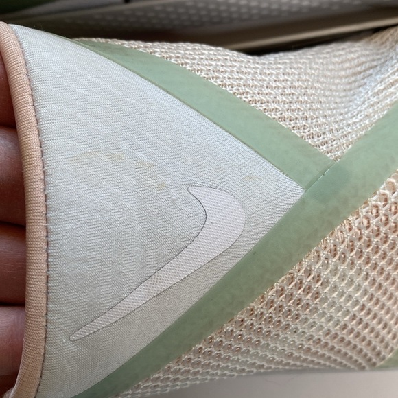 Nike Go Flyease lace-less sneakers women’s 41 VGUC - Picture 4 of 7